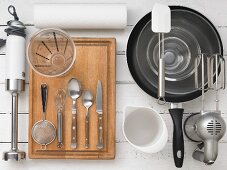 Kitchen utensils for making Hollerkücherl (deep-fried elderflowers)