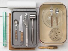 Kitchen utensils for preparing breaded escalopes