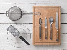 Kitchen utensils for preparing shrimp vinaigrette
