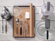 Kitchen utensils for making traybakes