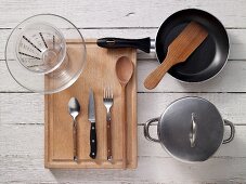 Kitchen utensils for making omelettes