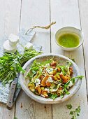 A summery project salad with chanterelle mushrooms, rocket and goats' cheese