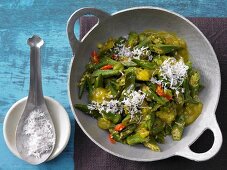 Vegetable curry with okra and desiccated coconut