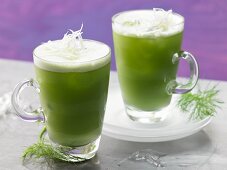 Fennel and lamb's lettuce cocktail with horseradish