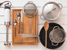 Kitchen utensils for preparing pan-fried potato dishes