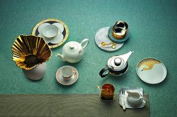 Tea crockery and tea utensils with luxurious gold-plated designs
