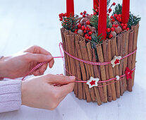 Advent wreath with glass and cinnamon sticks (red candles) (3/4)