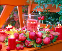 Wreath of apples and amber leaves (3/3)