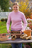 Planting spring onions in pots in autumn