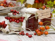 Rosehips processed to jam