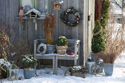 Gartenhäuschen im Winter