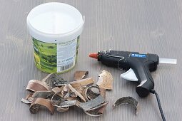 Yoghurt bucket with birch bark as planter