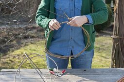 Making a globe basket as a hanging flower basket