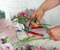 Tying a Biedermeier bouquet