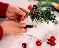 Wreath made from twigs for candle holders. Step 2