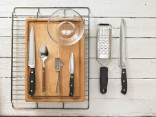 Kitchen utensils for making crostini