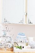 Crocheted rag-yarn lampshade and baskets