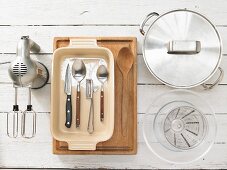 Kitchen utensils for making a quark bake