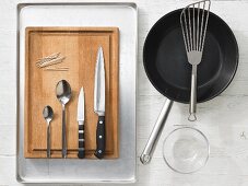 Kitchen utensils for preparing veal slices