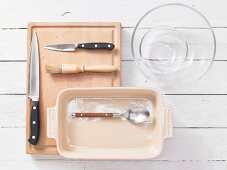 Kitchen utensils for making meatloaf