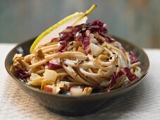 Pasta with pears, radicchio and walnuts
