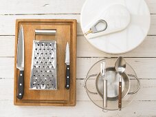 Kitchen utensils for making a salad