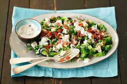 Broccoli and grean peas salad with blue cheese and crispy bacon