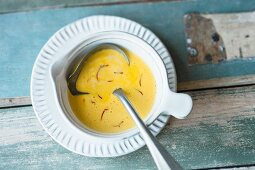 Saffron sauce with vermouth to serve with fish
