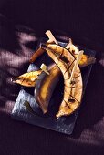 Vanilla-flavored browned bananas
