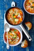 Cabbage soup with leeks and white bean