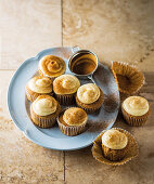 Milk tart cupcakes with cinnamon cream