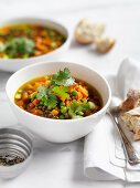 Linsen-Gemüse-Suppe mit Curry