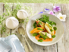 Stuffed pasta shells with rocket salad