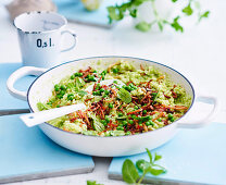 Risotto mit Erbsen, Schinken und Minze