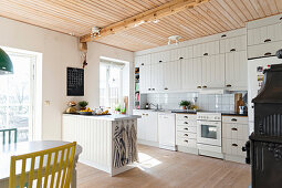 Open-plan country-house-style kitchen