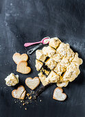 Vanille-Baiser-Semifreddo mit Shortbread-Biscuits