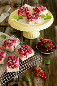Redcurrant tray cake
