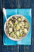Potato salad with kidney beans and leek