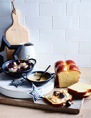 Cherry and ricotta dessert with caramel on brioche slices