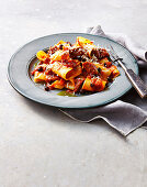 Pappardelle mit süß-saurem Lammragout