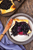 Puff pastry with brie and blueberries