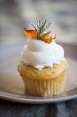A savoury cupcake with cream cheese, rosemary and bacon