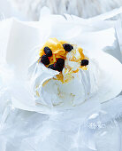 Pavlova mit Mango und Lemon Curd (weihnachtlich)