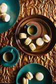 Ahornsirup-Macarons und Espresso