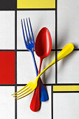 Food art: colourful cutlery (inspired by Piet Mondrian)