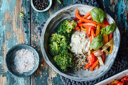 Roasted paprika, broccoli, quinoa and hummus