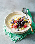 Creamy bulgur porridge bowl
