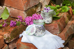 Handmade lilac bathsalts