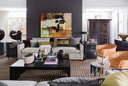 Living room in earth tones and ethnic accessories