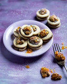Vegan nougat biscuits with caramelised walnuts